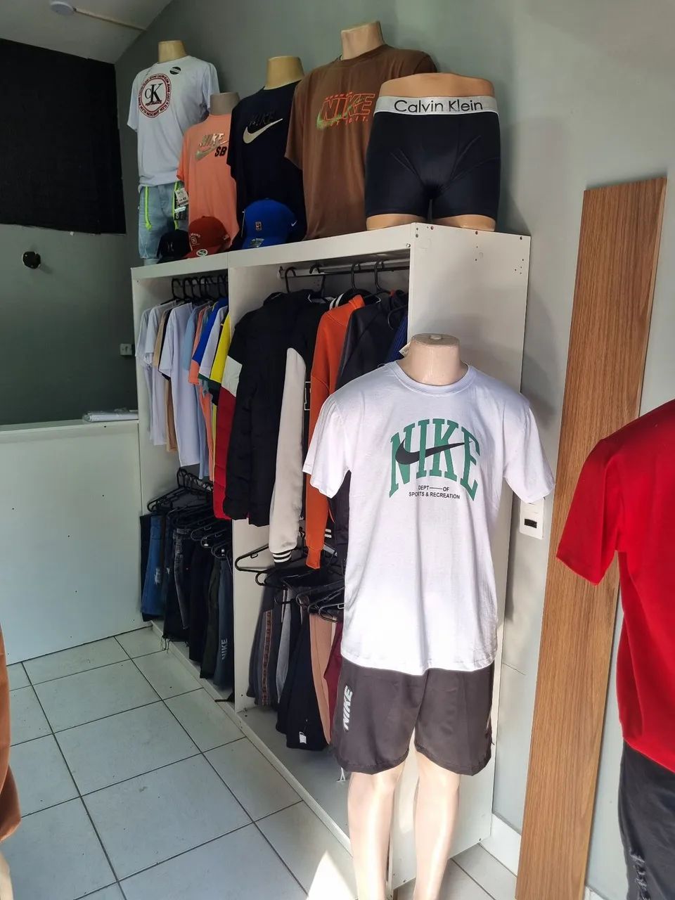 Móveis para montar loja completa  - Foto 3