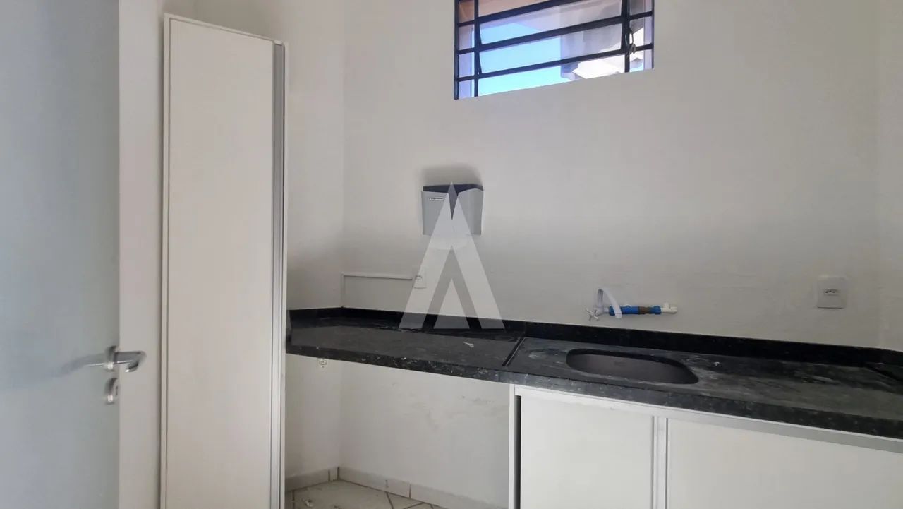 Loja comercial na região central com 217m² e 5 vagas rotativas - Foto 7