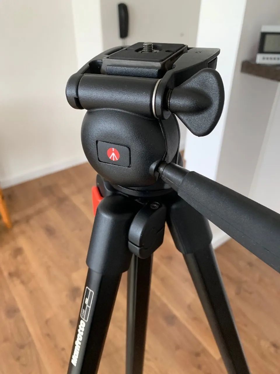 Tripé Manfrotto 728B (alumínio) - Foto 3