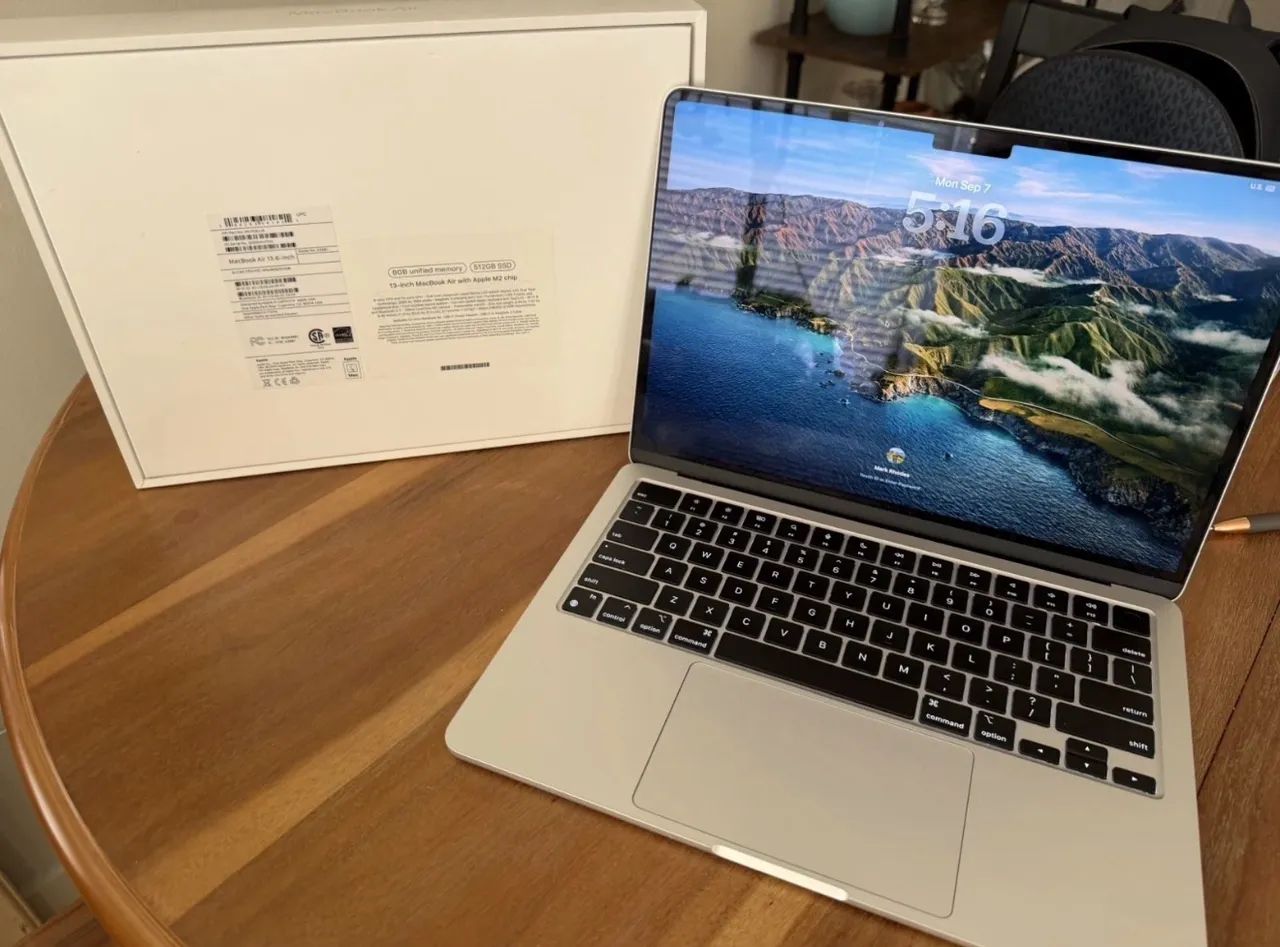 MacBook Air M2 512gb / 8gb RAM 