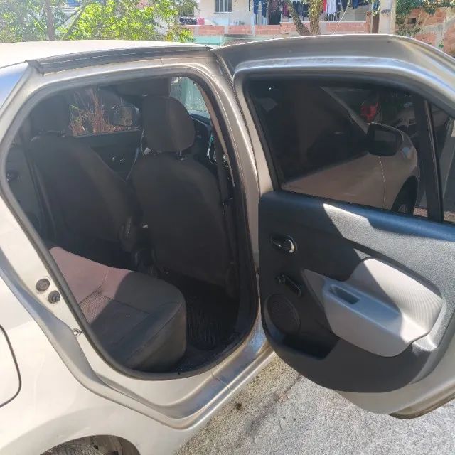 Renault Logan Expression Flex 1.6 16V 4P 2018 - Foto 2