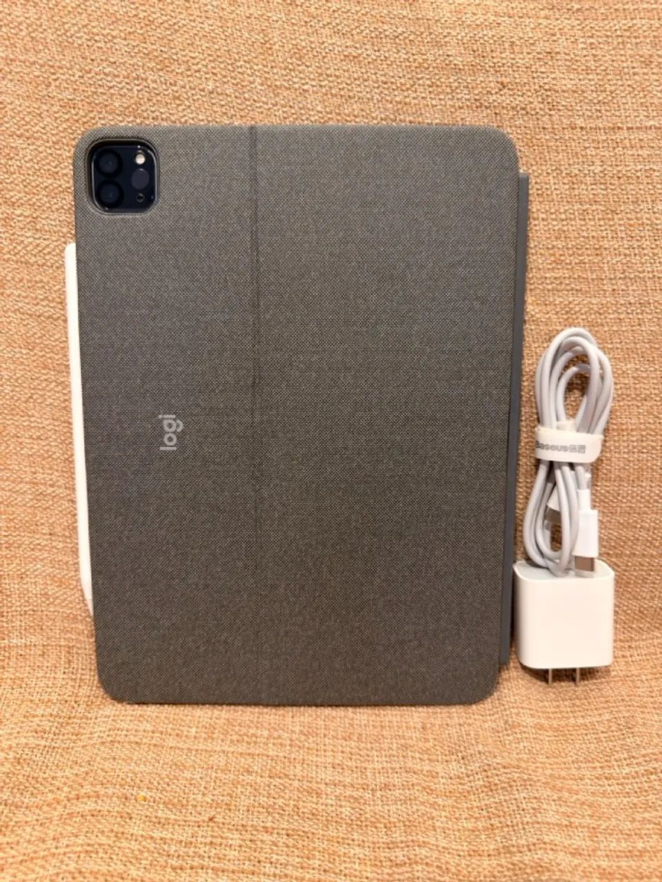 iPad Pro M1 11" 256GB + Apple Pencil 2 + Capa Logitech Combo Touch - Completo! - Foto 3