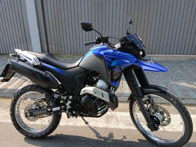Lander 250   2.000 KM BAIXOU