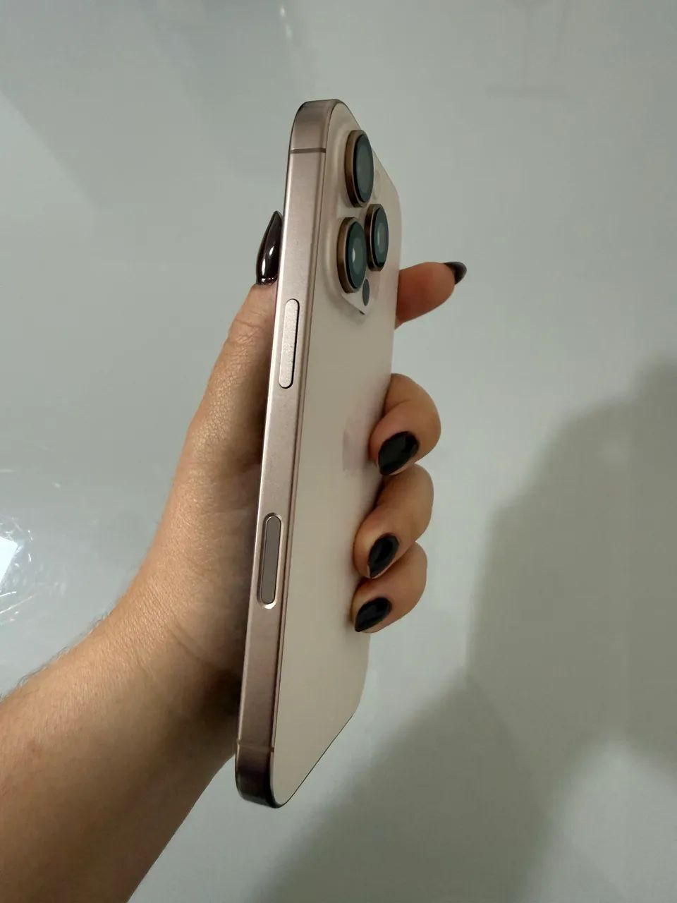 Iphone 16 pro 128gb - Foto 3