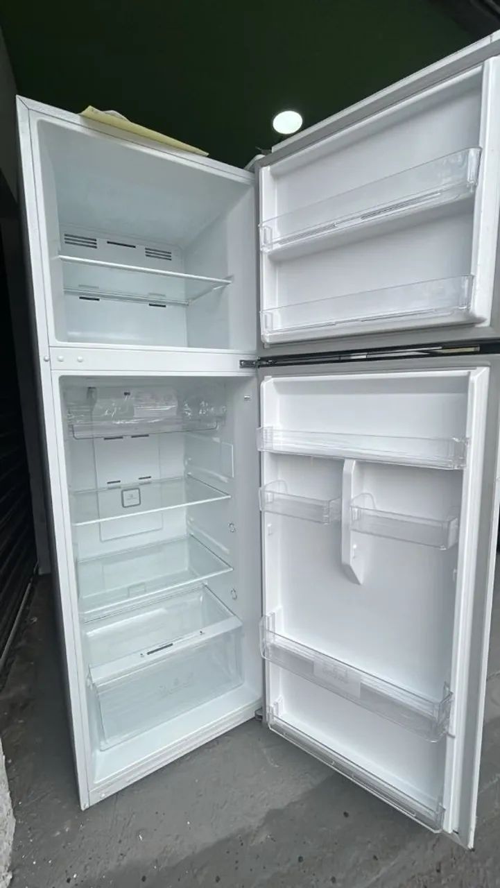 Geladeira Midea NOVA - Foto 2