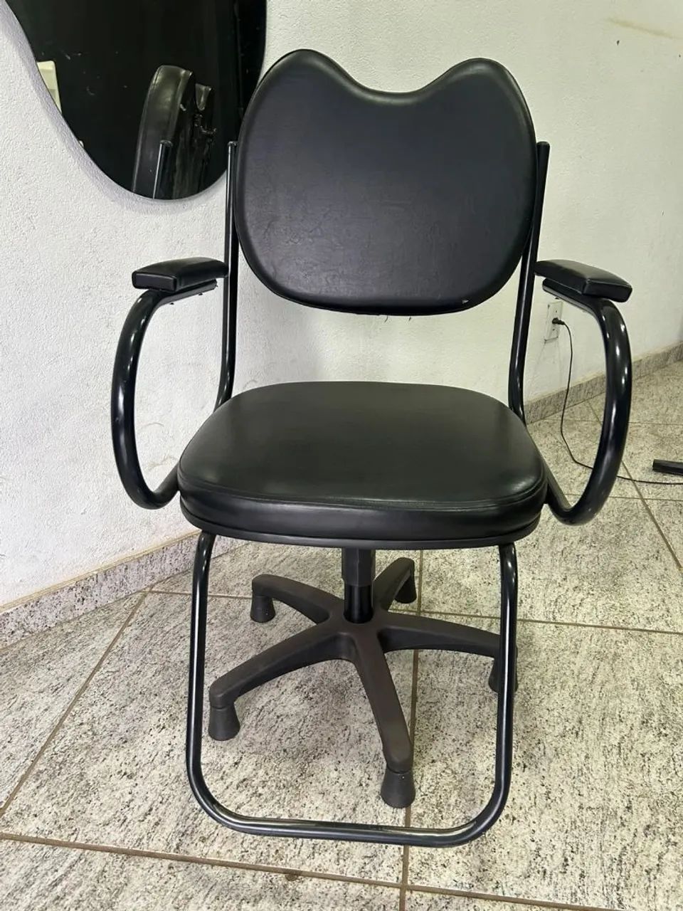 Cadeira e lavatório de salão 