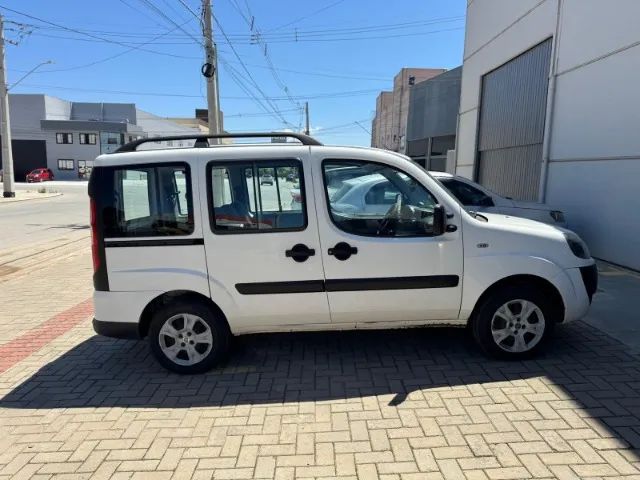 Fiat Doblo ESSENCE 1.8 16V FLEX 2019