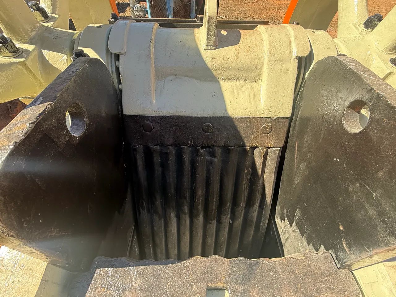 Britador de Mandíbulas 62x40 Furlan  - Foto 2