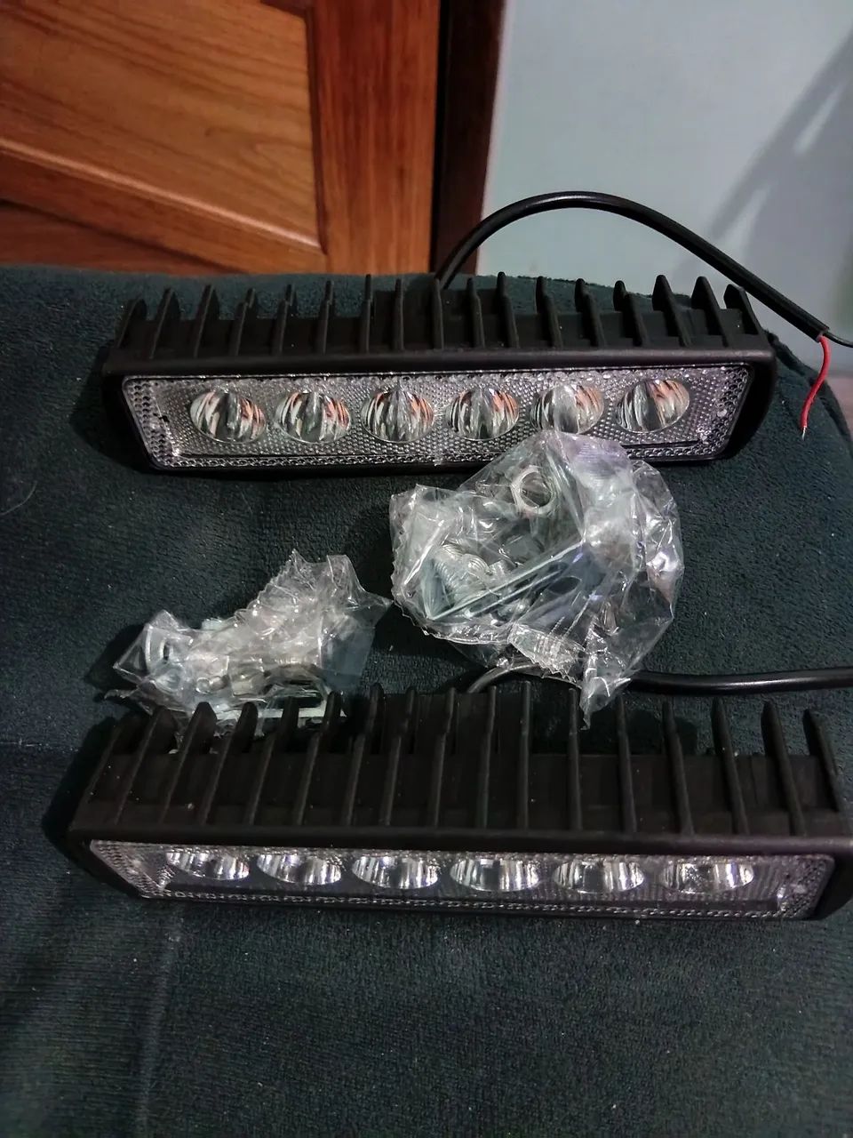 Farol auxiliar universal 