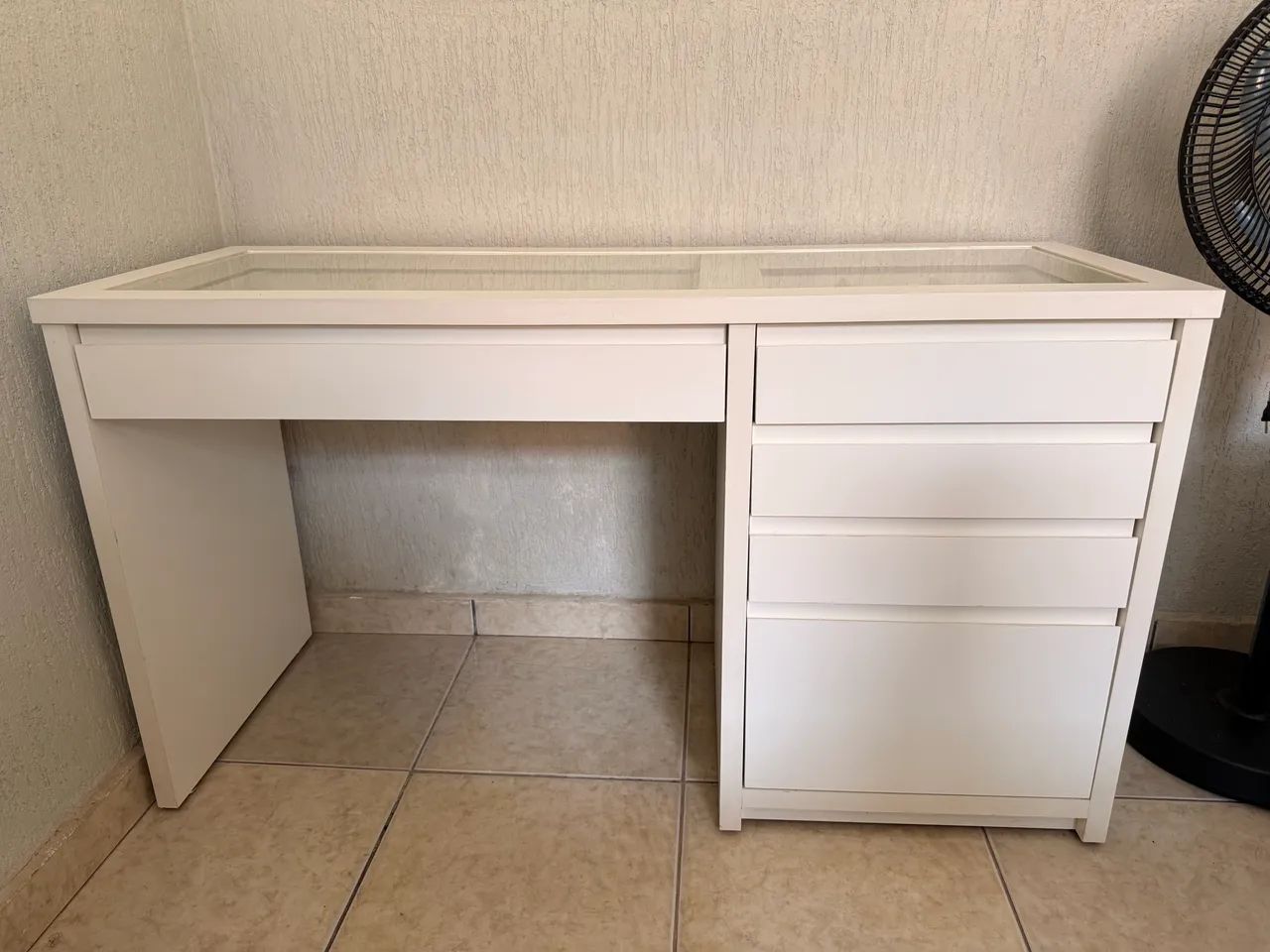 Penteadeira branca em MDF