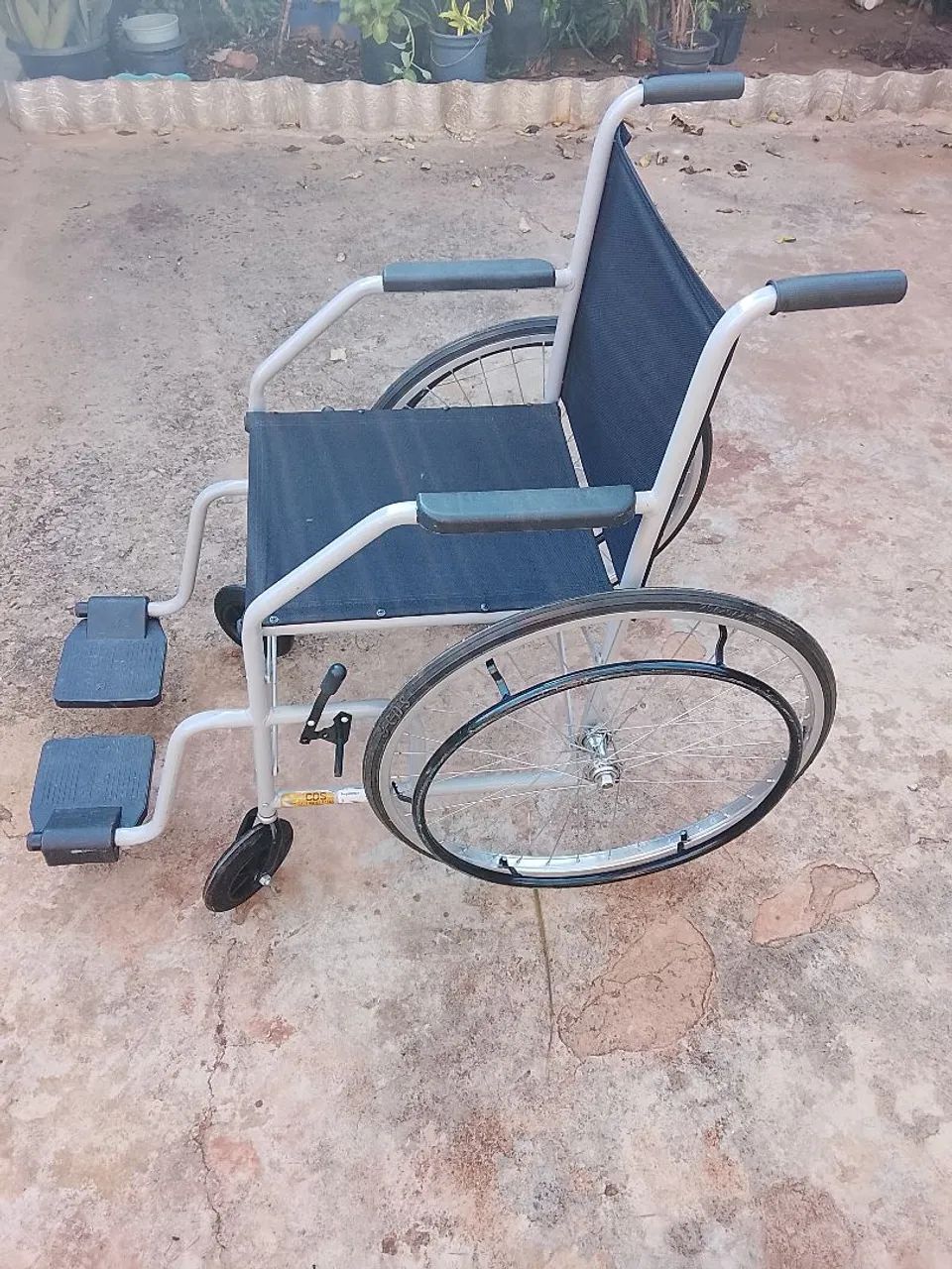 Cadeira de rodas preço de oportunidade  - Foto 3
