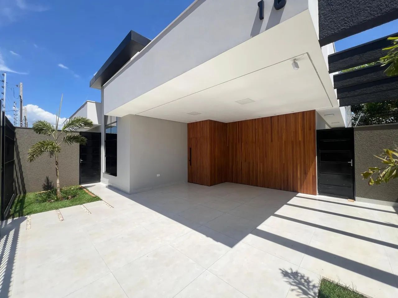 Casa para Venda no Jardim Leblon, em Maringá / PR.