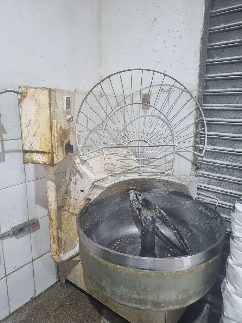 Amassadeira Industrial 50 kgs - Foto 2