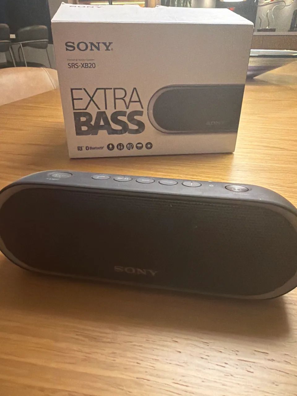 Sony extra Bass SRX XB20