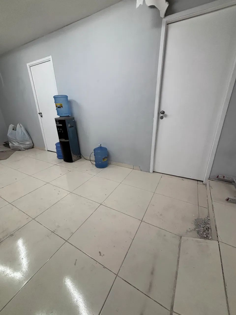 Alugo espaço comercial no espinheiro 130m2 - Foto 2