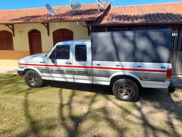 Ford F-1000 Super CE 4.9i / 3.6 1994