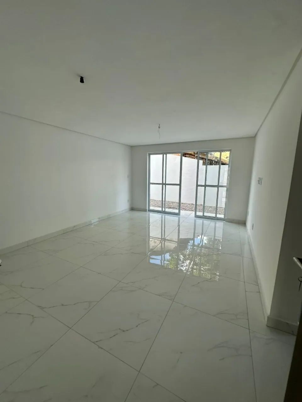 Apartamento na Torre com 02 quartos, sendo 01 suíte e ótima localização. - Foto 2