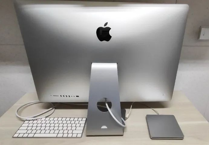 Macデスクトップ iMac 2019 Core i5/64GB/Radeon Pro Vega48 img01.jpg