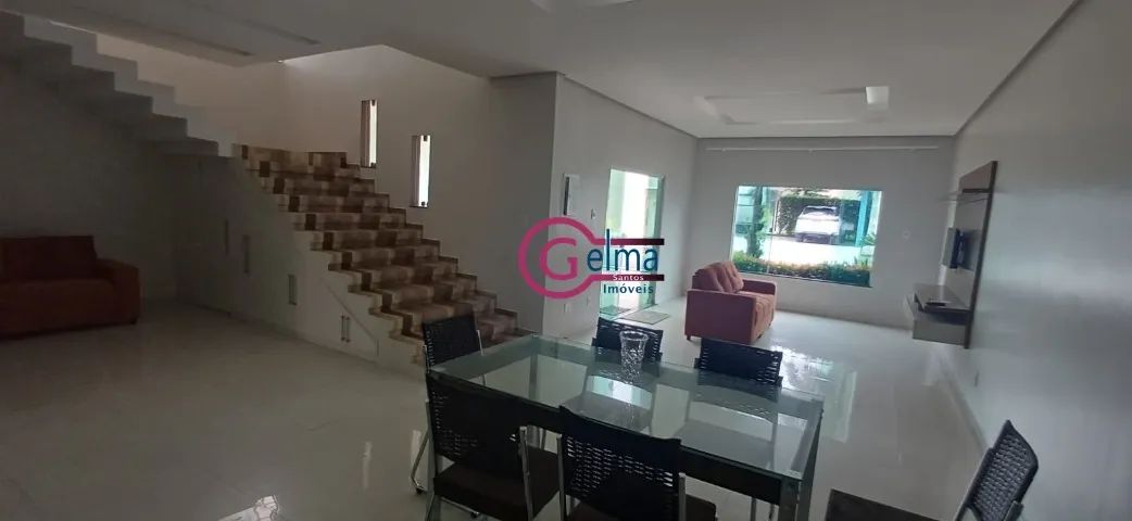 Cód. 003 - Casa com 2 vgs de garagem e 4 suítes sendo 3 com modulado no Cidade Jardim II 