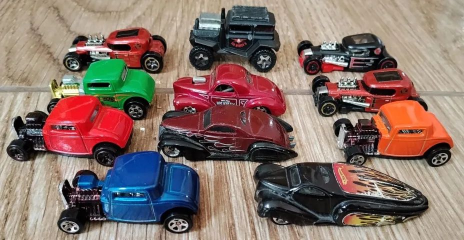 Coleção carrinhos Hot wheels variados  - Foto 4