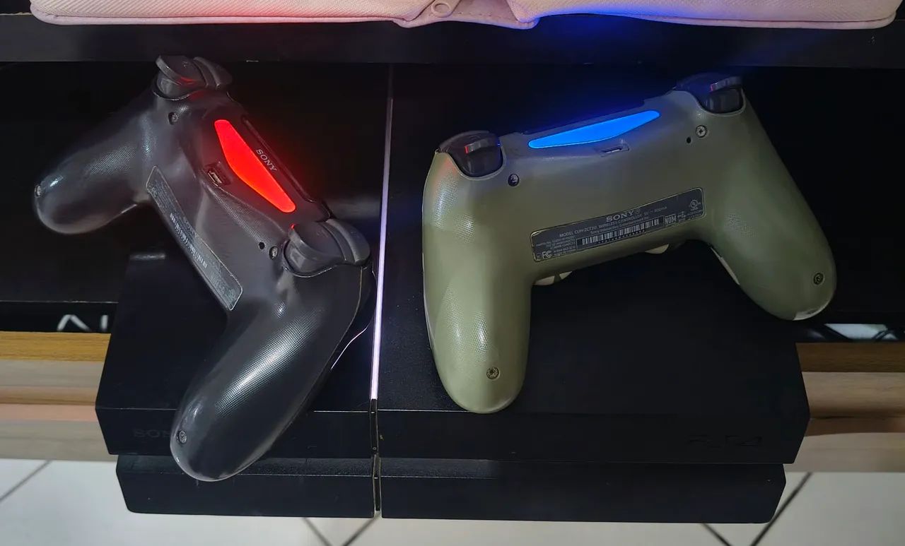 Ps4 FAT com dois controles. - Foto 5