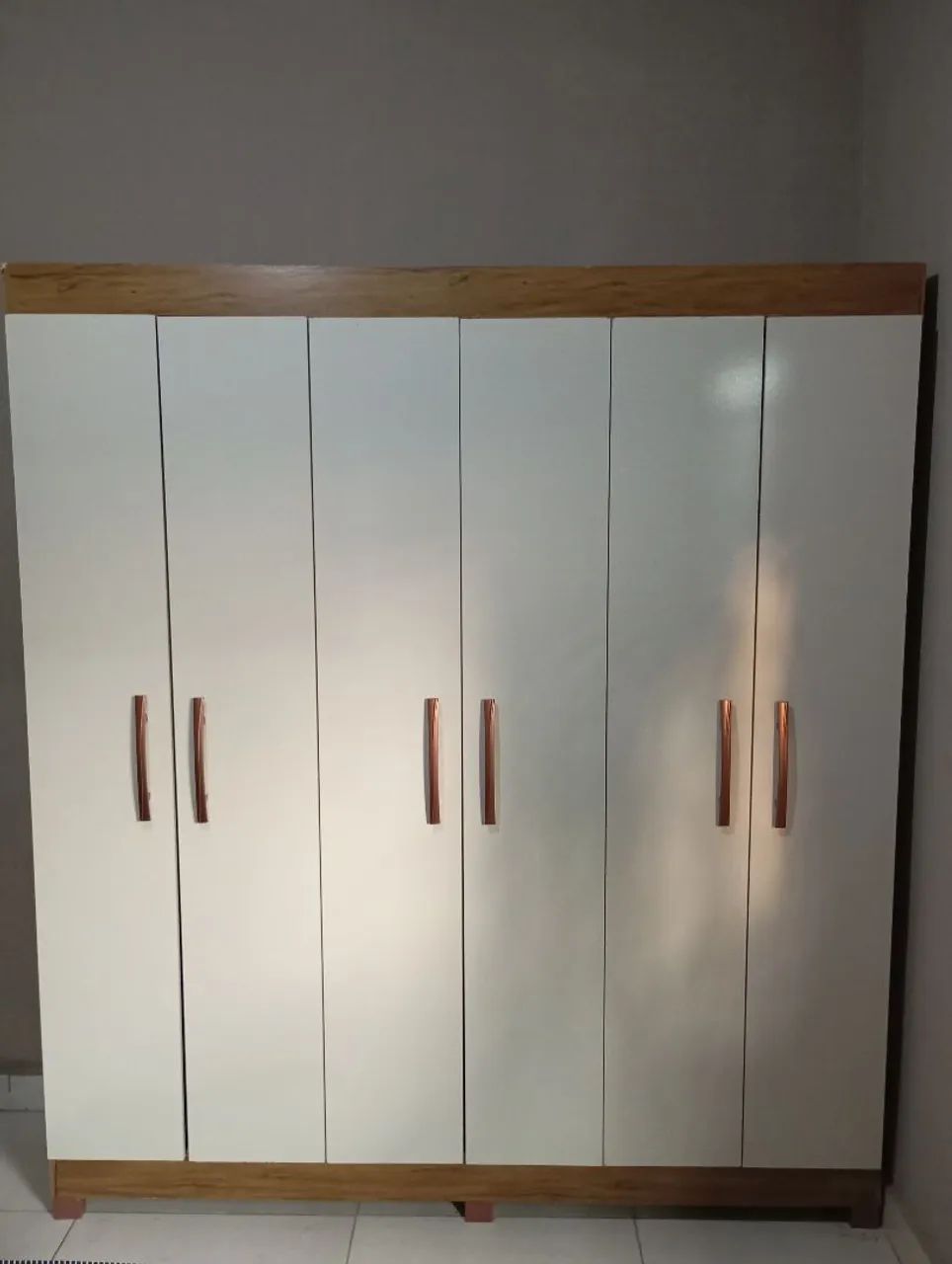 Guarda roupa 6 portas