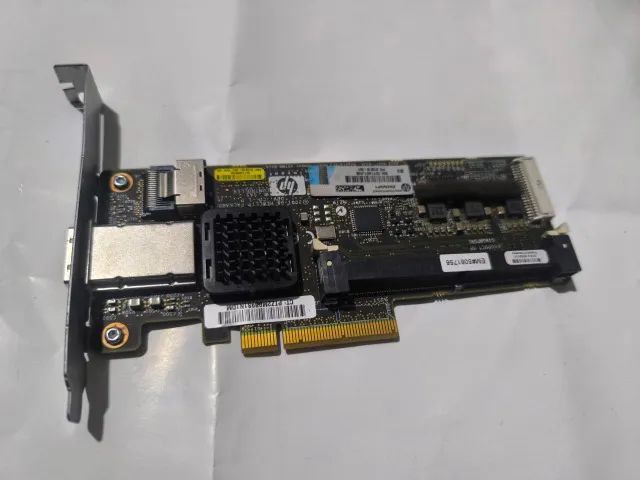 Controladora RAID HP Smart Array P212 | 256MB Cache BBWC | SAS/SATA | PCIe x8