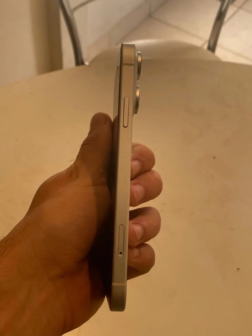 iPhone 11 64GB na carcaça do iPhone 17 pro Max 