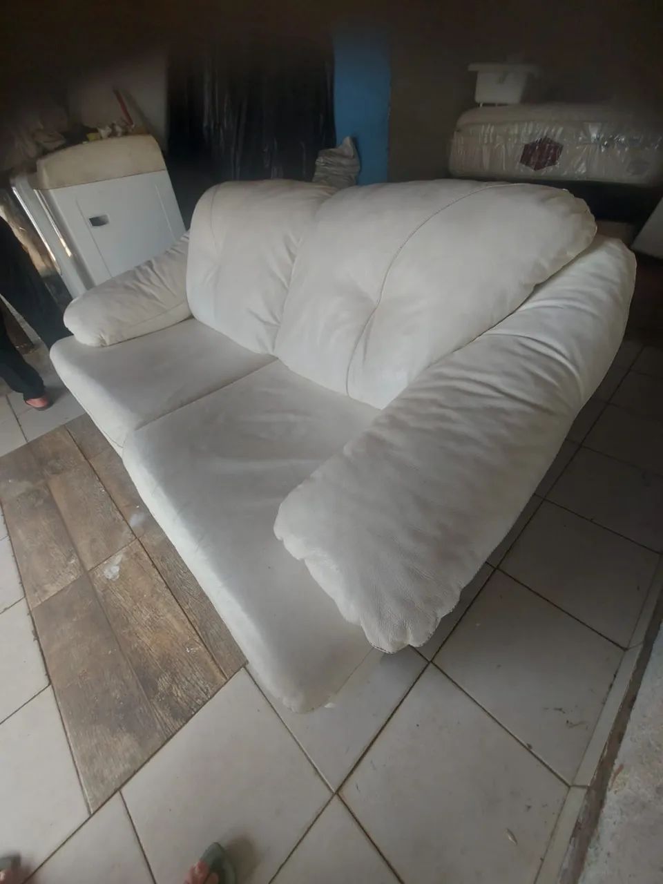 Sofá couro 