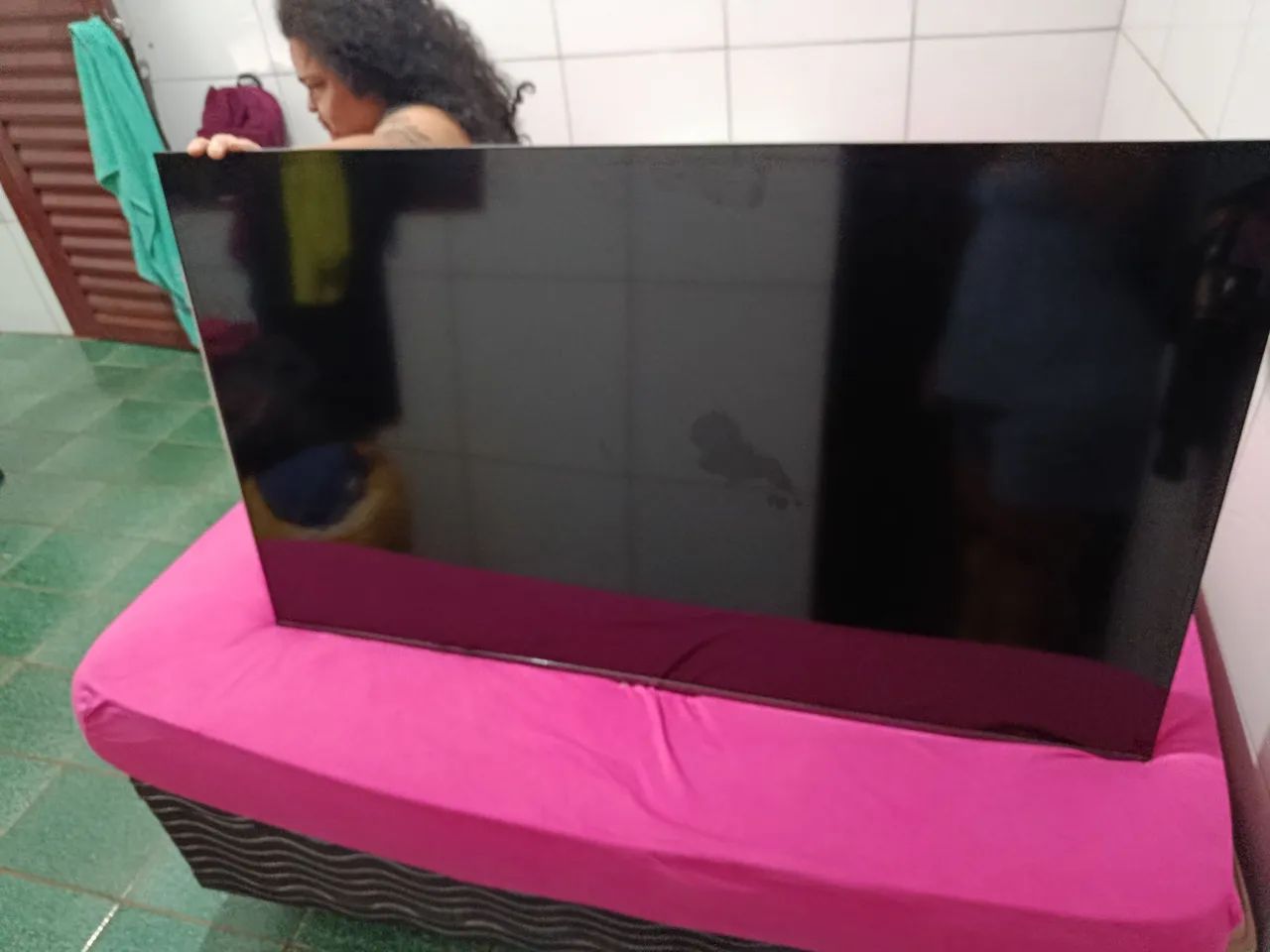 Vende se tv TCL semi nova 