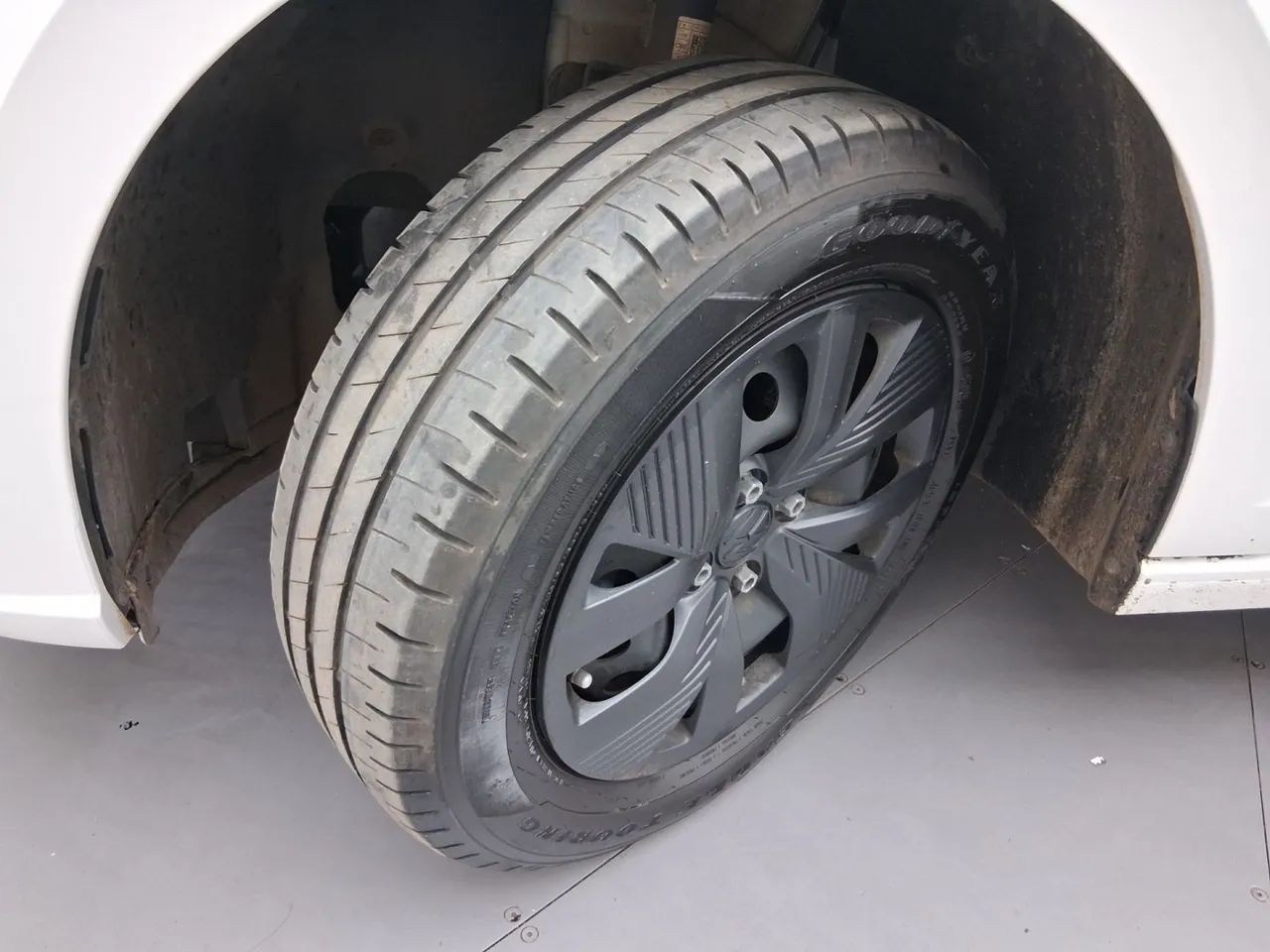 Volkswagen Polo Track 1.0 Flex 12V 5p, foto 11 de 18