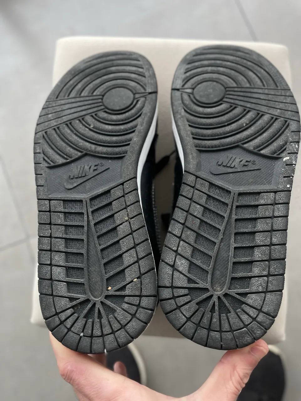 Nike jordan low carbon