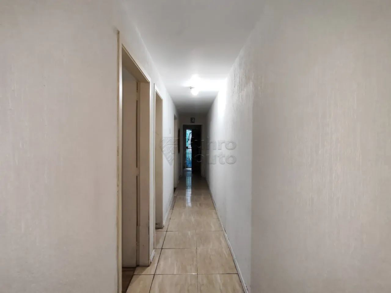 Casa à venda no Centro próximo a Juscelino Kubitschek, 2 dormitórios! - Foto 3