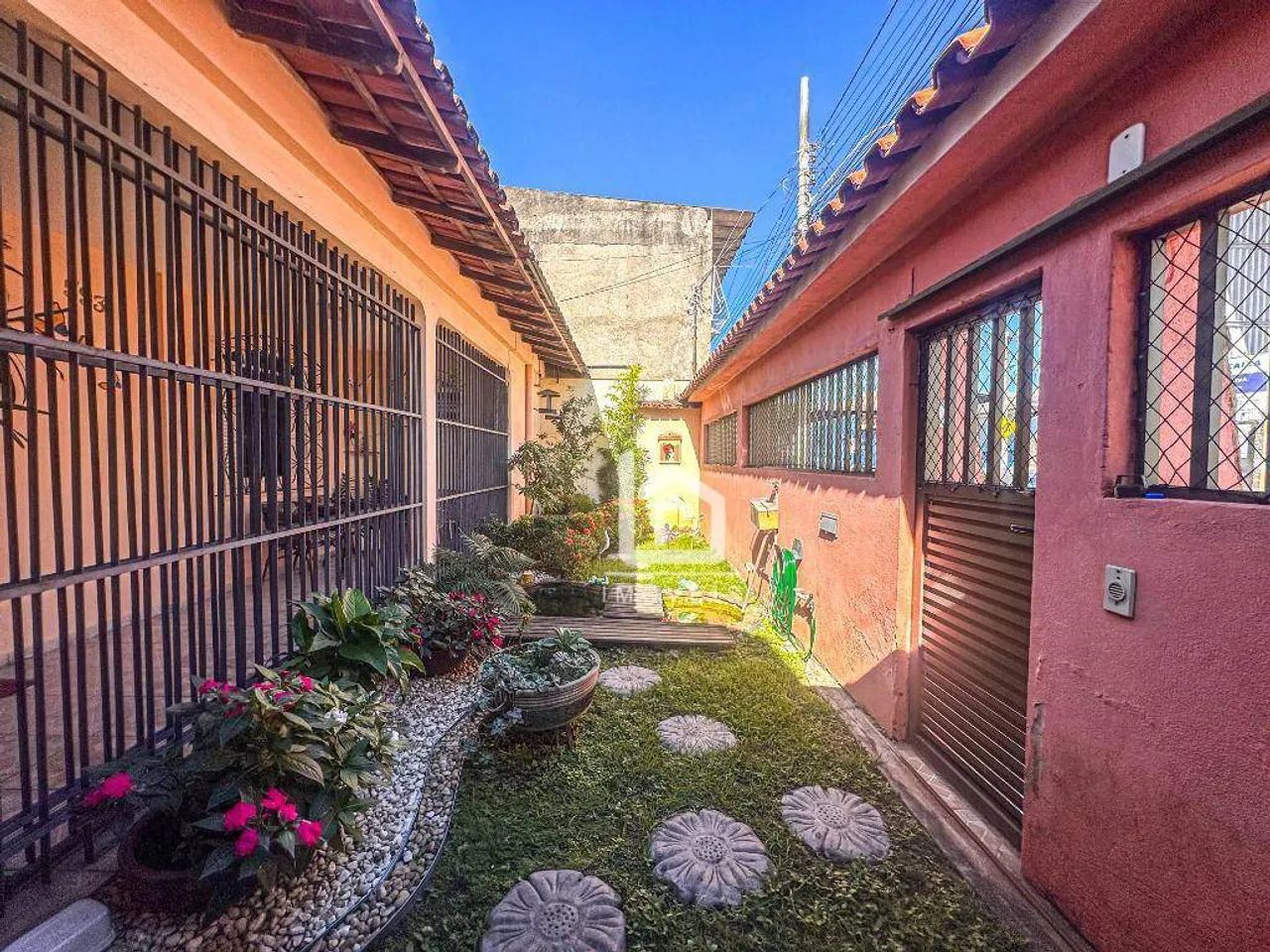 Linda Casa 3 quartos com piscina e energia solar! - Foto 3