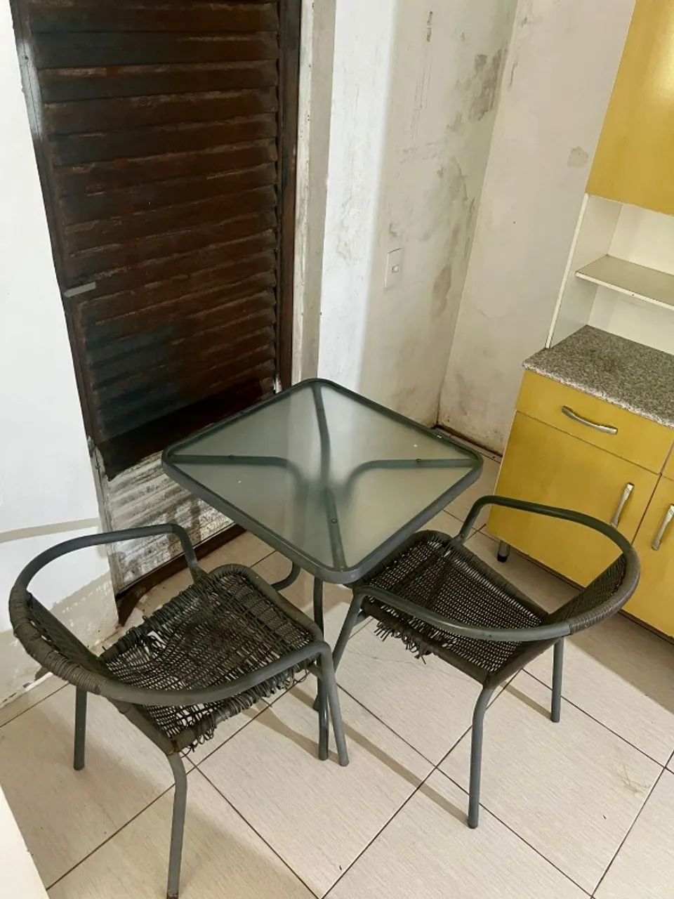 Conjunto de 1 Mesa e 2 Cadeiras de Ferro - Foto 4