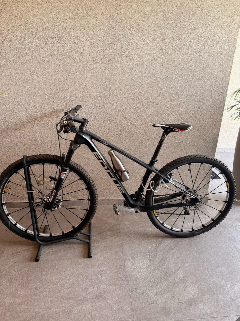 Bike Carbono - Aro 29 - EXCELENTE 
