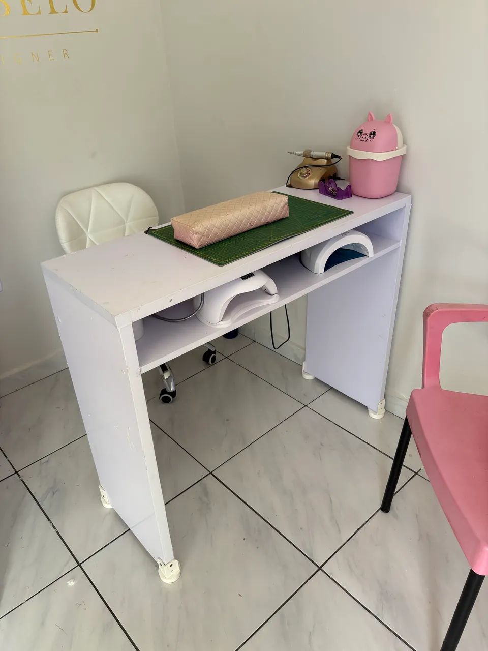 Mesa e armário  - Foto 2