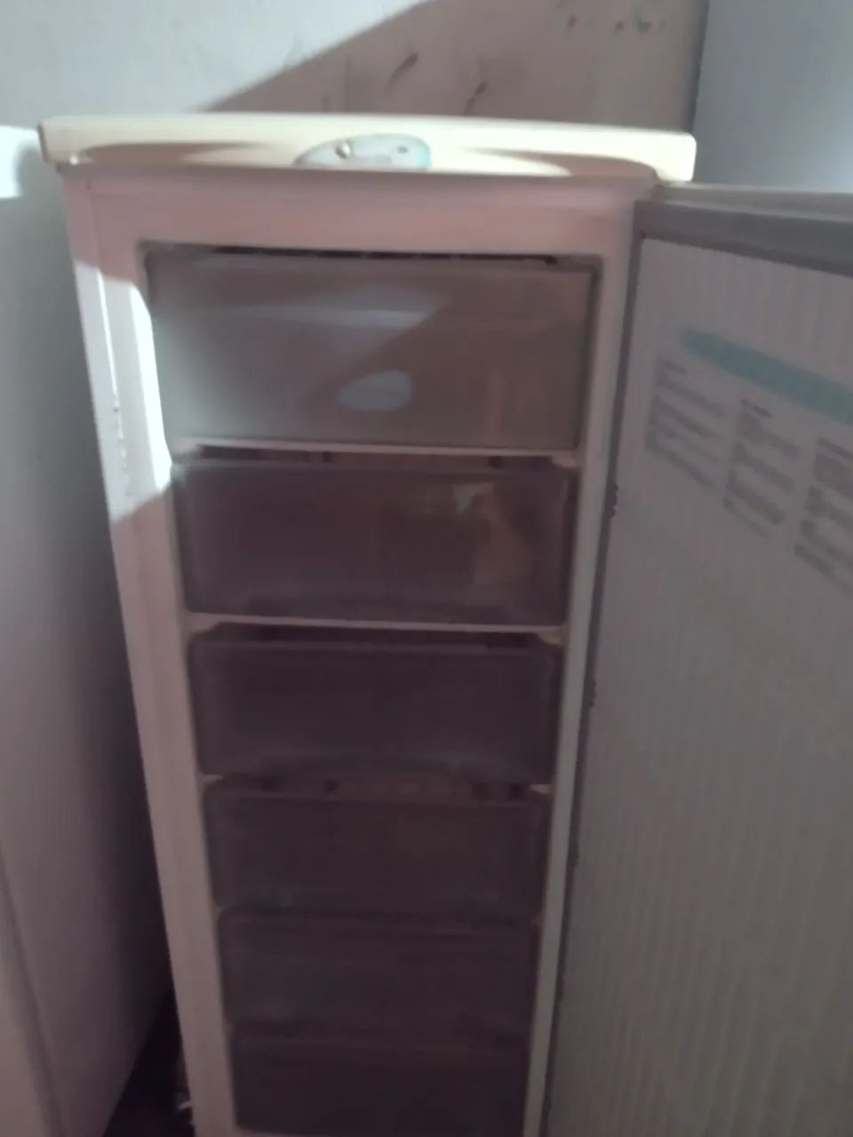 Frizer vertical  - Foto 2