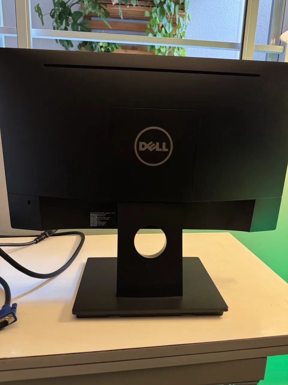 Monitor Dell E1916H 18,5 - LED VGA e DisplayPort com cabos  - Foto 3