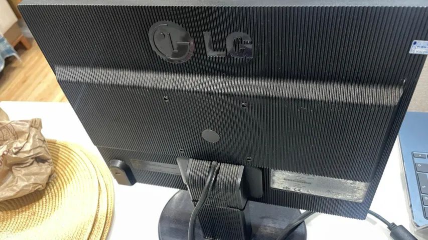 Monitor de LCD 15" - LG Flatron F - Foto 2