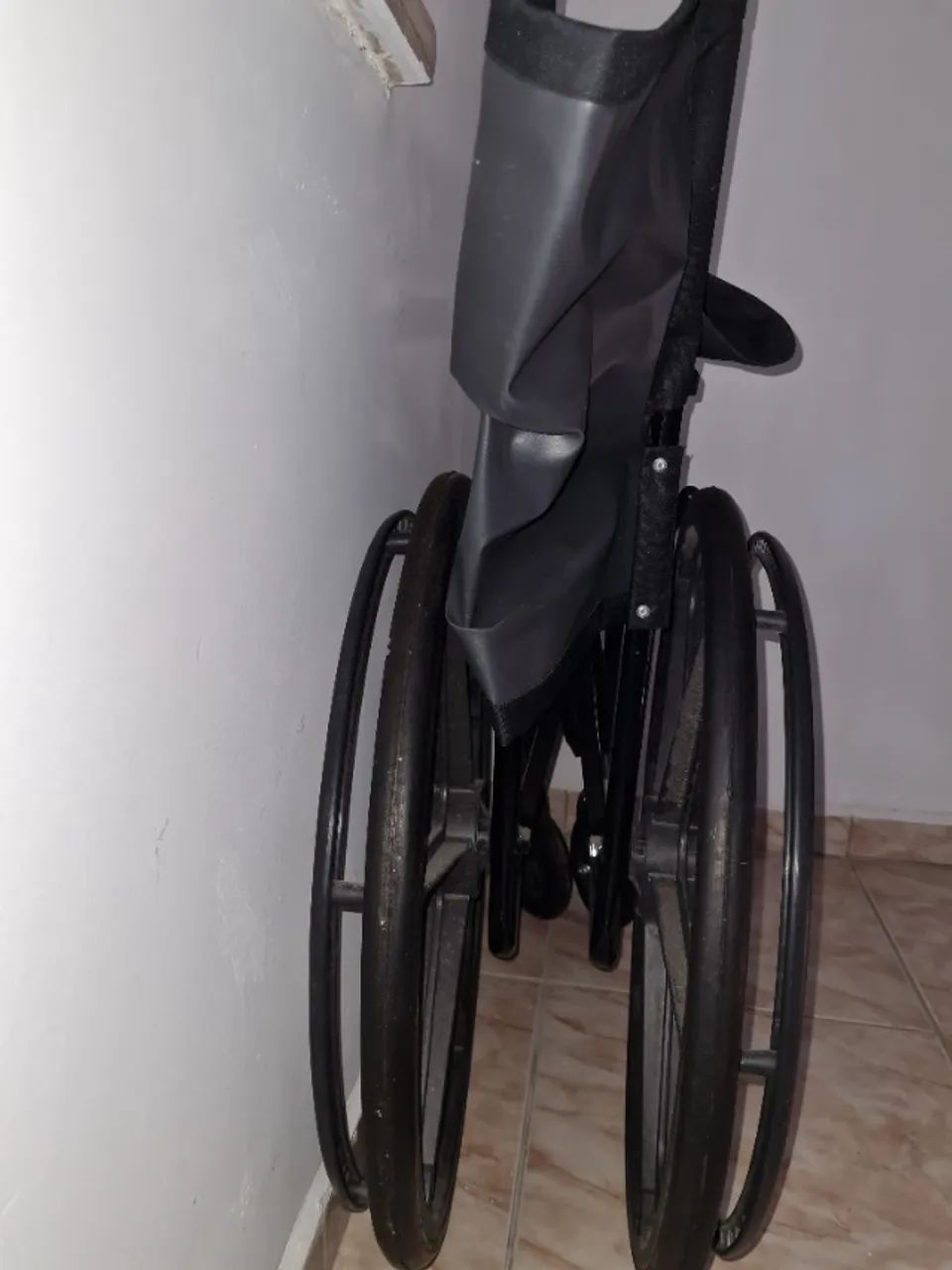 Cadeira de rodas  - Foto 2