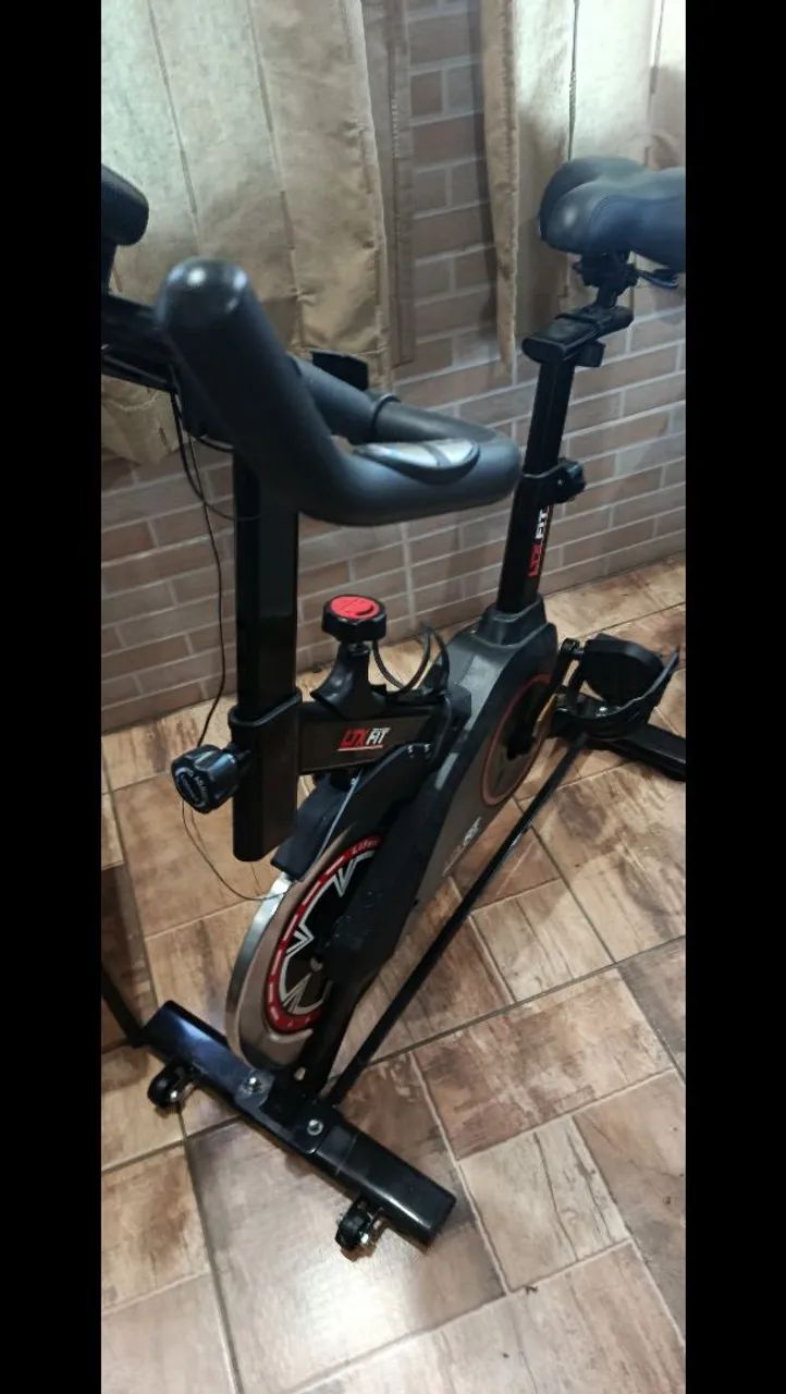 Bicicleta ergométrica nova