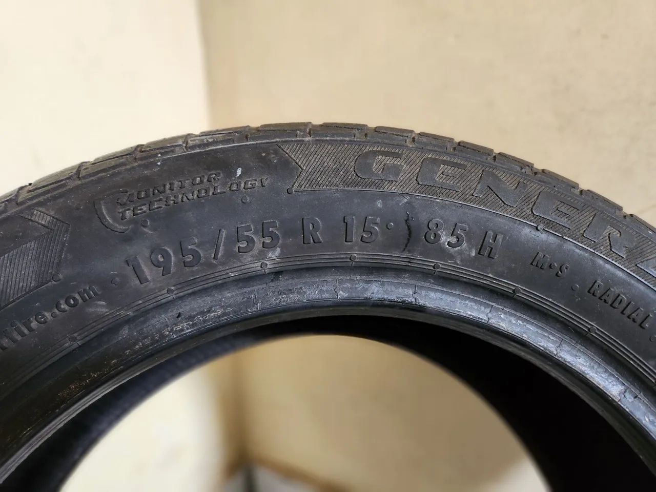 Pneu Dunlop 195/55 R15  - Foto 4
