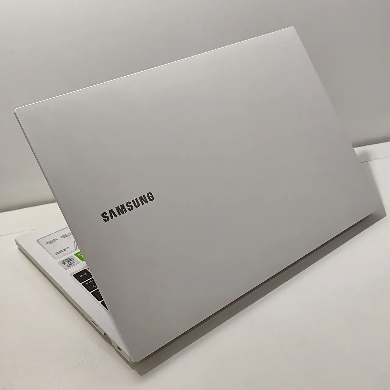 Notebook Samsung - Intel Core i5 de 10a Geração - NVIDIA GeFORCE - SSD