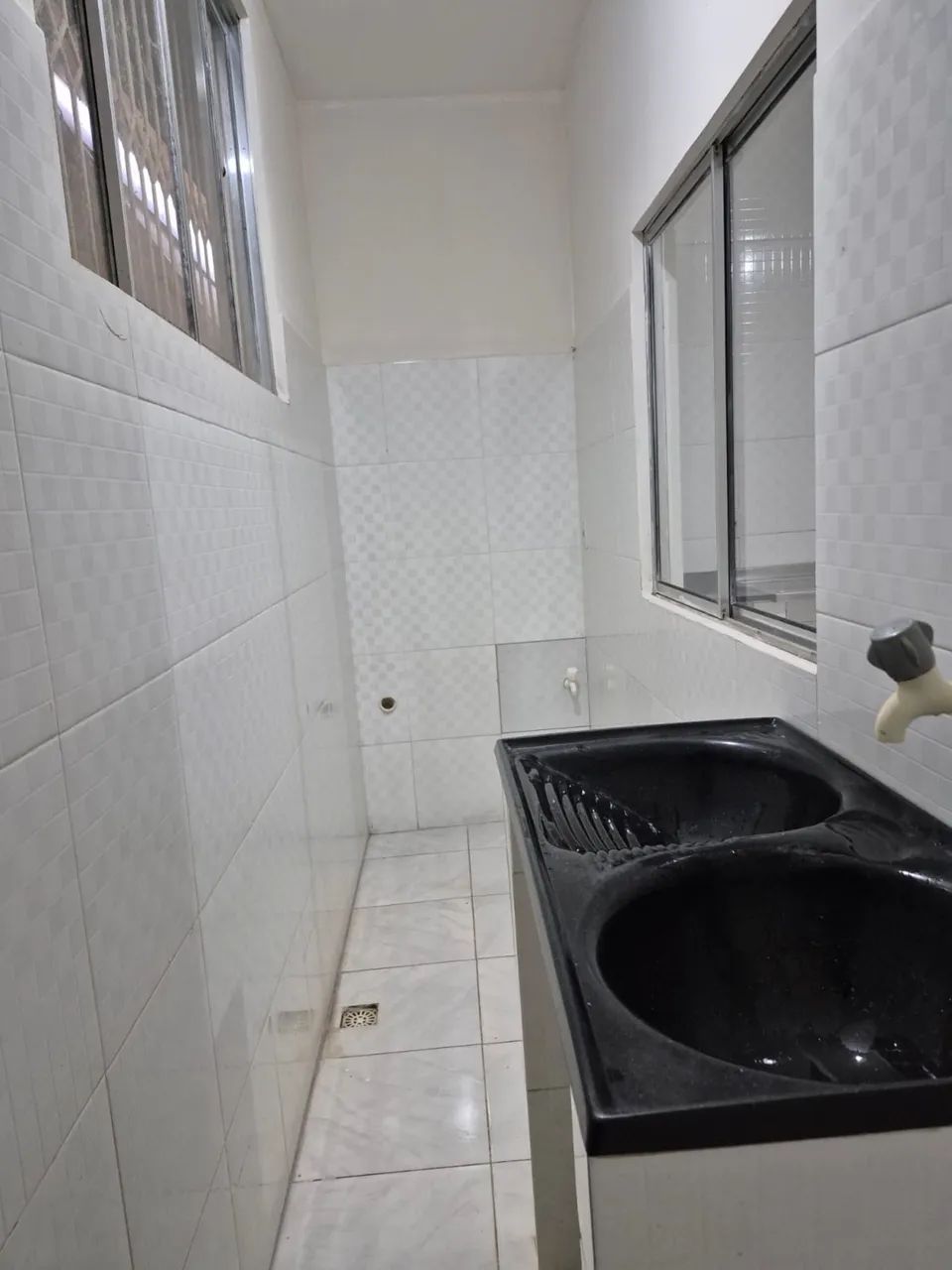 ALUGO CASA PRÓXIMO AO CENTRO - Foto 3
