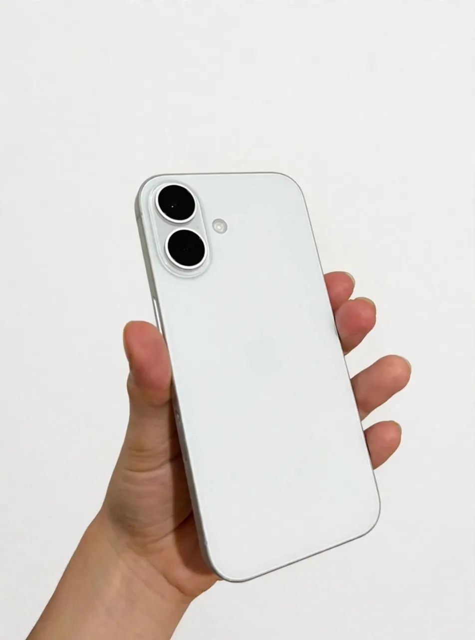 IPHONE 16 - Foto 3