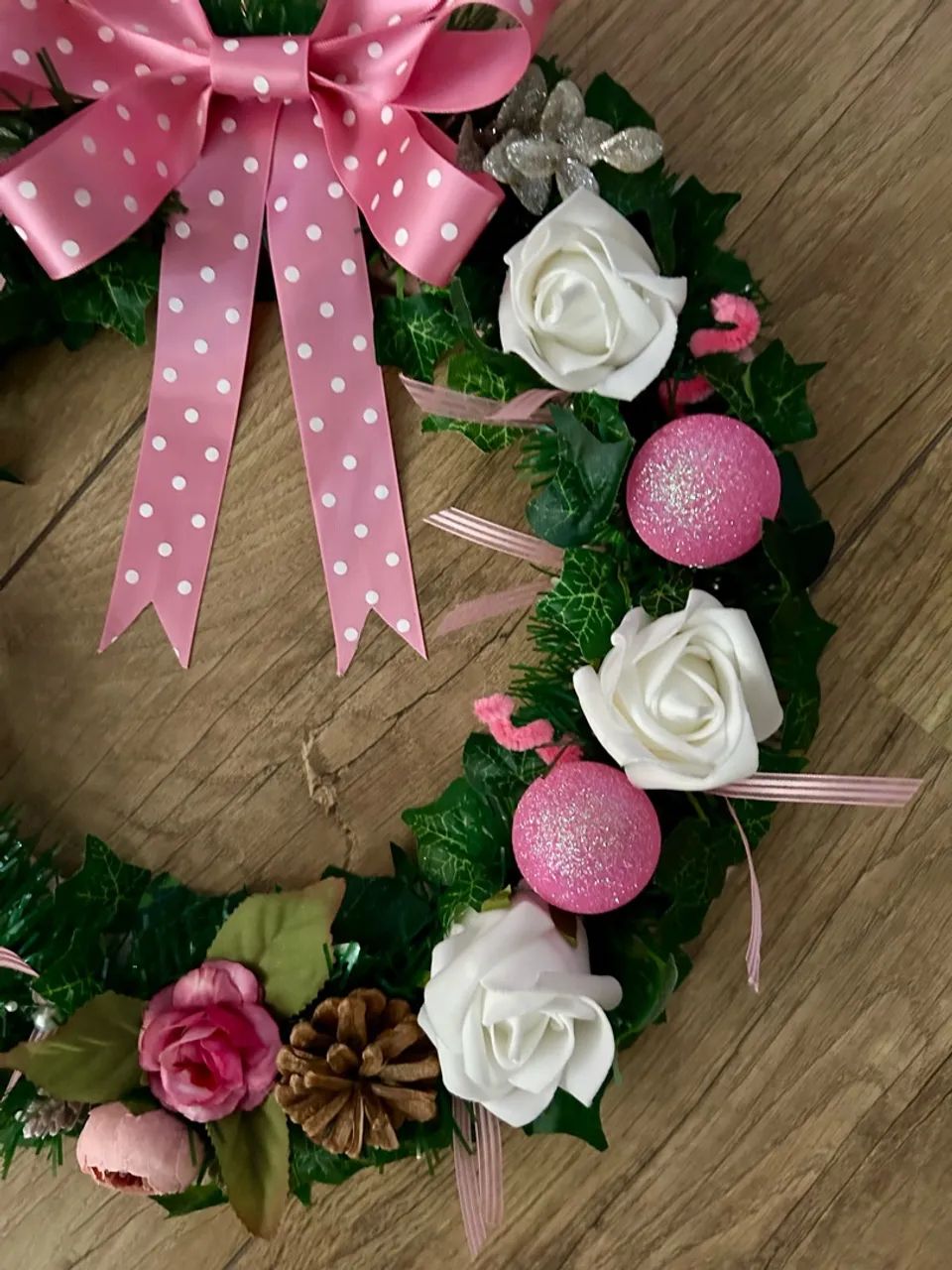 Guirlanda de Natal anjo e laço rosa - Foto 3