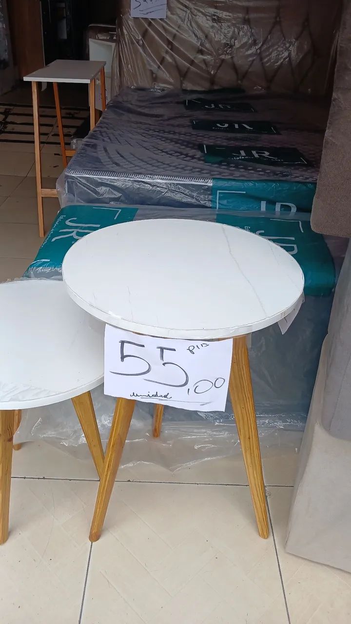 Mesa de canto 