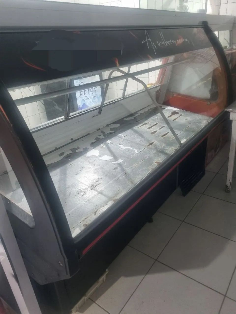Balcao expositor de carnes