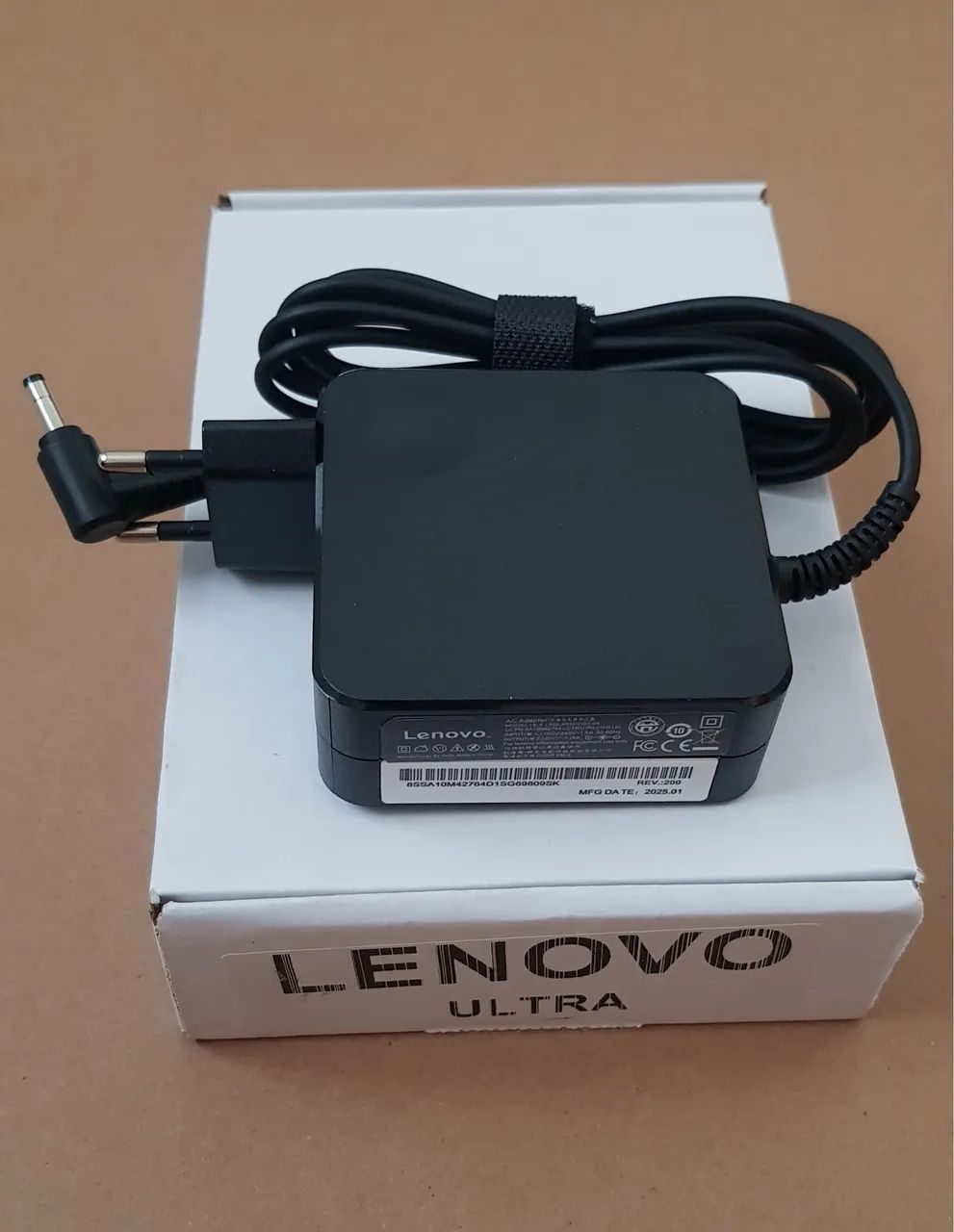 Carregador para notebook Lenovo 